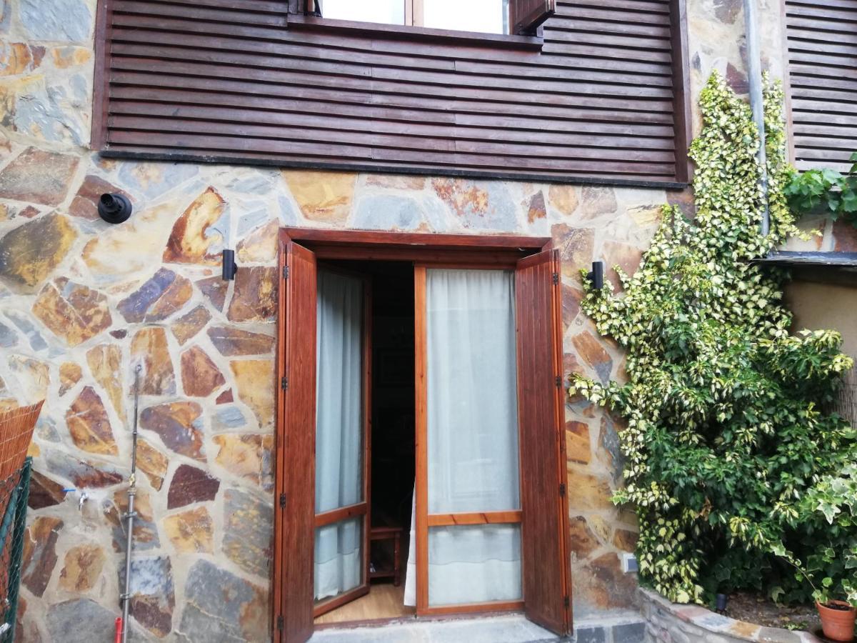 Villa Pequeno Adosado De Montana Con Terraza Villanova Exterior foto